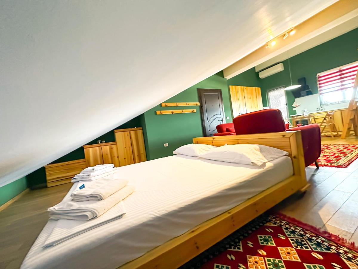 Cozy Elegance Above Korca Apartamento Exterior foto