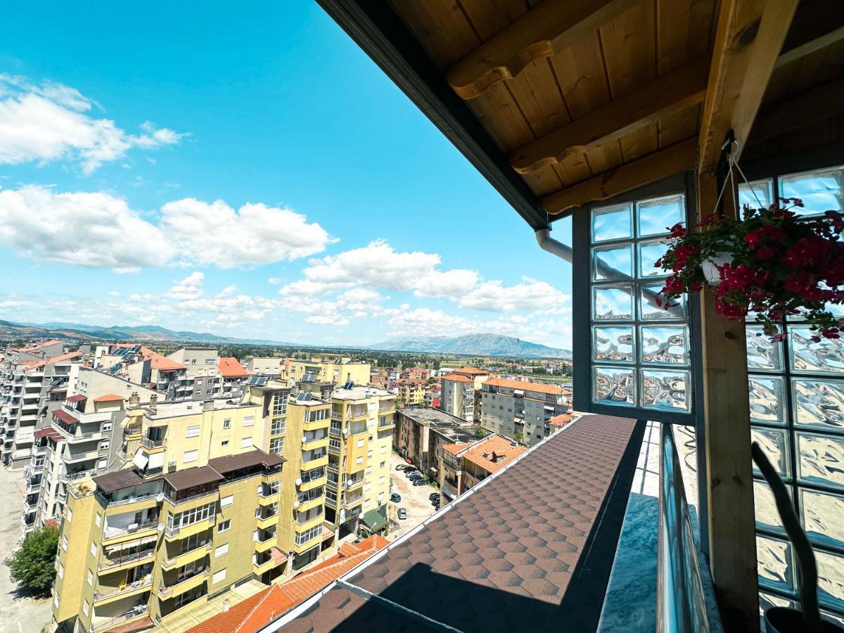 Cozy Elegance Above Korca Apartamento Exterior foto